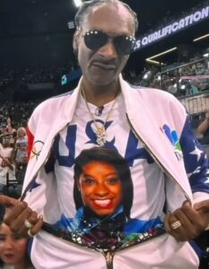 Snoop Dogg came fitted in his Simone Biles shirt to watch Team USA /d